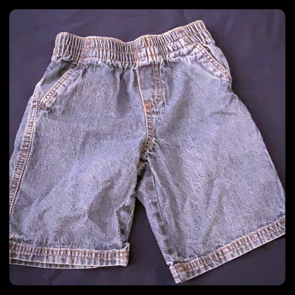 Boys Size 5T shorts
